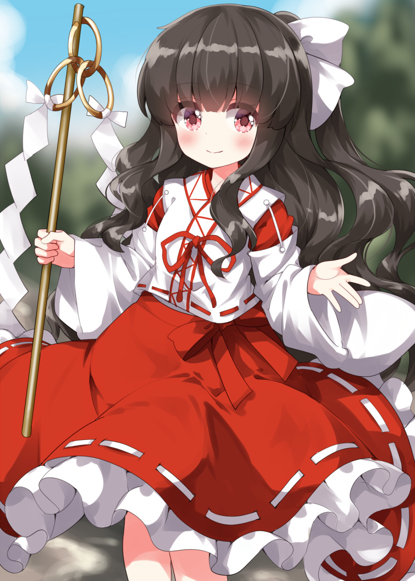 1girl black_hair blush closed_mouth commentary_request detached_sleeves frilled_skirt frills girl_who_trained_on_mt._haku_(touhou) gohei hair_ribbon highres holding holding_gohei japanese_clothes kariginu long_hair long_sleeves outdoors portrait_of_exotic_girls red_eyes red_ribbon red_skirt ribbon ribbon-trimmed_shirt ribbon-trimmed_skirt ribbon_trim ruu_(tksymkw) shirt sidelocks skirt smile solo touhou very_long_hair white_ribbon white_shirt wide_sleeves
