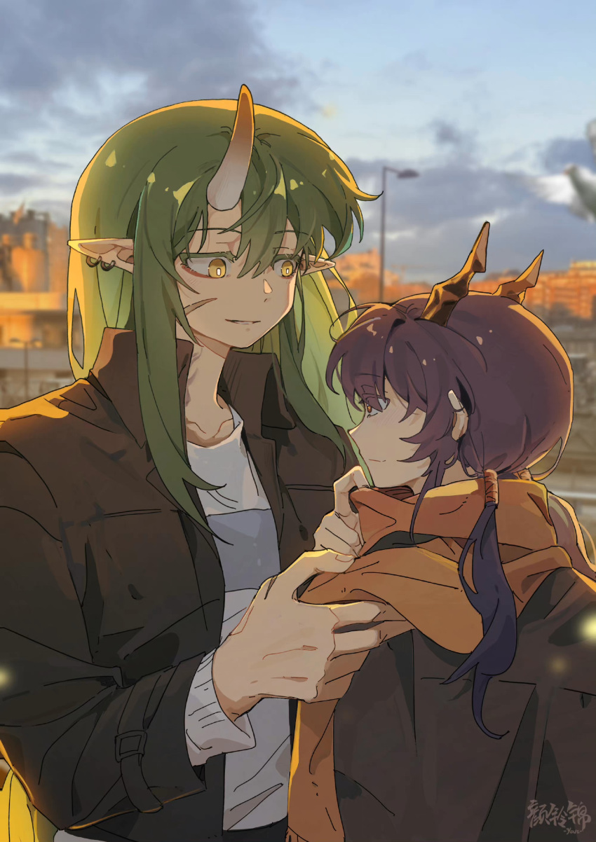2girls absurdres arknights black_jacket ch'en_(arknights) chinese_commentary closed_mouth commentary_request day ear_piercing green_hair highres horns hoshiguma_(arknights) jacket lamppost long_hair long_sleeves multiple_girls orange_scarf outdoors parted_lips photo_background piercing pointy_ears purple_hair scar scar_on_face scarf shirt smile twintails upper_body white_shirt yanlingjinshilihuahua yuri