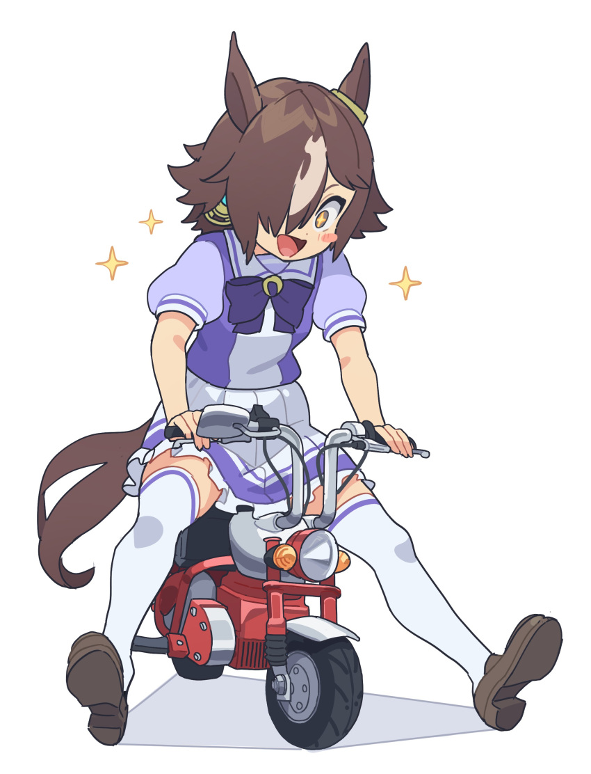 +_+ 1girl absurdres aged_down animal_ears blush_stickers bow bowtie brown_footwear brown_hair full_body hair_over_one_eye highres horse_ears horse_girl horse_tail looking_down minibike motor_vehicle motorcycle nishiki_kazue open_mouth sailor_collar school_uniform shoes short_sleeves simple_background skirt smile solo sparkle tail thigh-highs tracen_school_uniform umamusume vodka_(umamusume) white_background white_skirt white_thighhighs yellow_eyes