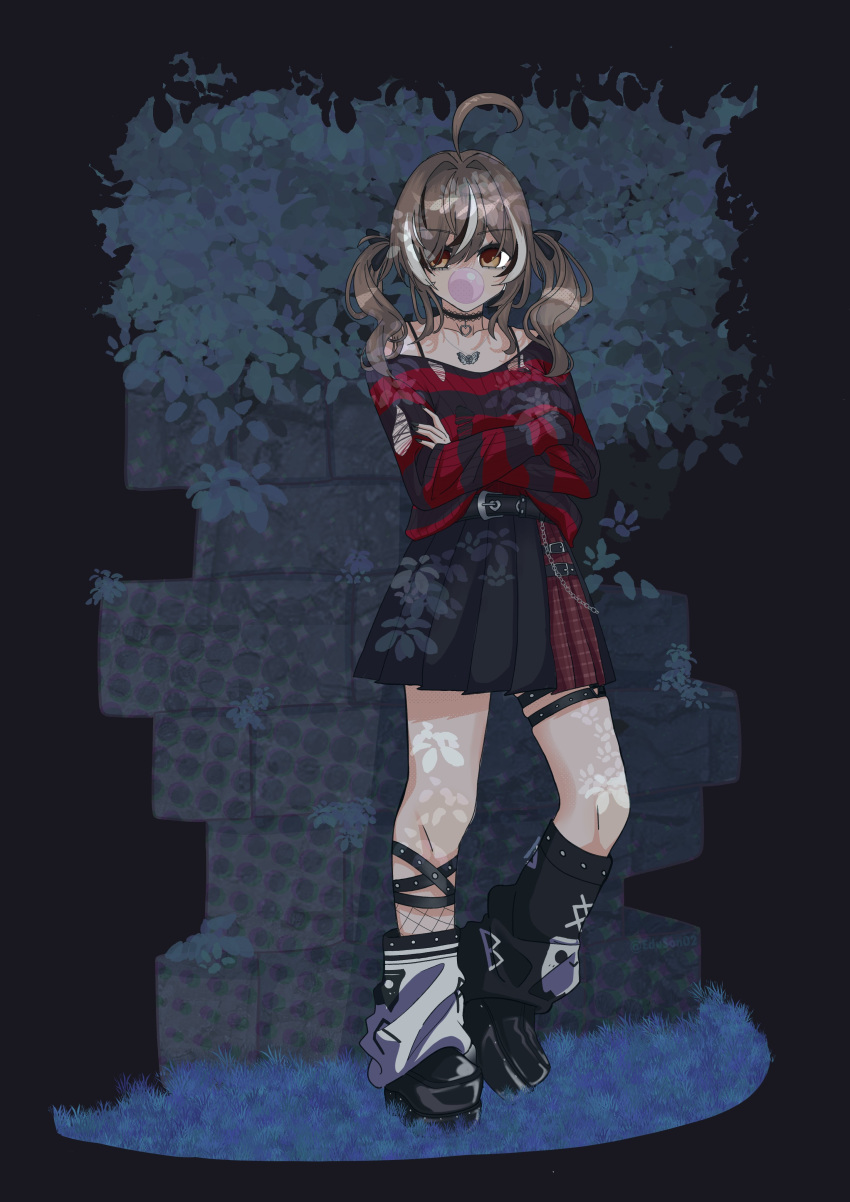 1girl absurdres against_wall ahoge black_choker black_footwear black_hair black_leg_warmers black_nails black_ribbon black_skirt black_sweater boots brown_hair chewing_gum choker crossed_arms eduson02 hair_ribbon highres hololive hololive_english lace-trimmed_choker lace_trim looking_at_viewer multicolored_hair nail_polish nanashi_mumei nanashi_mumei_(4th_costume) official_alternate_costume red_sweater ribbon skirt solo streaked_hair striped_clothes striped_sweater sweater thigh_strap torn_clothes torn_sweater twintails virtual_youtuber white_hair white_leg_warmers
