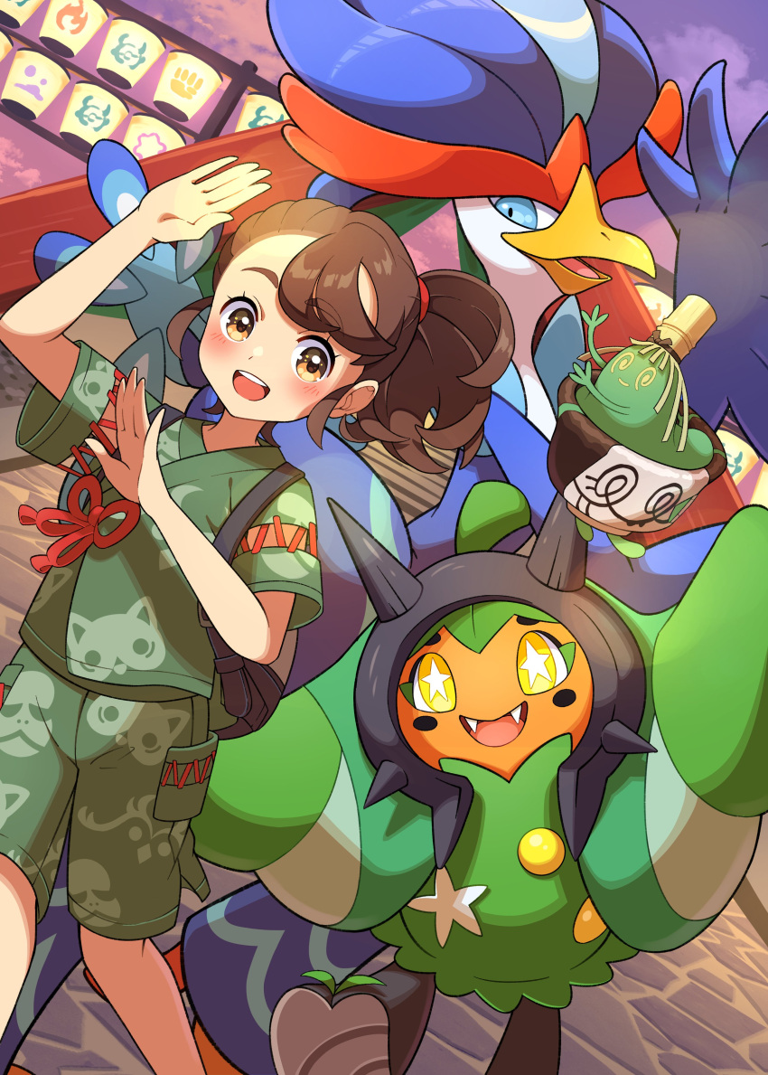 1girl :d absurdres backpack bag blush brown_eyes brown_hair clouds commentary_request eyelashes green_shirt green_shorts highres juliana_(pokemon) ogerpon open_mouth outdoors pokemon pokemon_(creature) pokemon_sv pon_yui ponytail quaquaval shirt short_sleeves shorts sinistcha sky smile standing teeth twilight upper_teeth_only