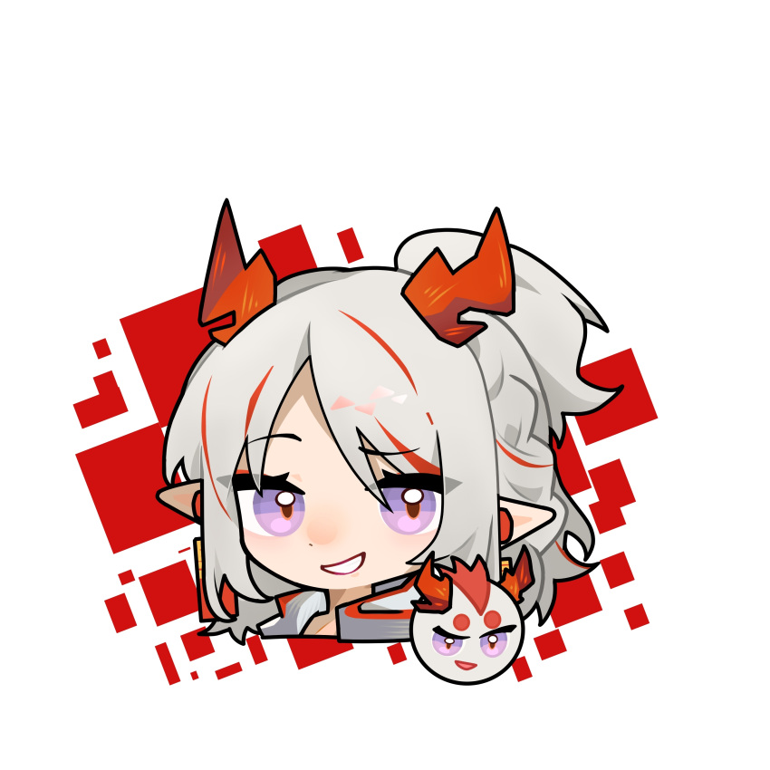 1girl absurdres arknights chibi chinese_commentary commentary_request cropped_shoulders dragon_bubble_(arknights) dragon_girl dragon_horns eyes_visible_through_hair grey_hair grin highres horns long_hair looking_at_viewer multicolored_hair nian_(arknights) pointy_ears portrait red_horns redhead smile solo streaked_hair violet_eyes white_background xinjinjumin_(zhu_jin_fanselit)