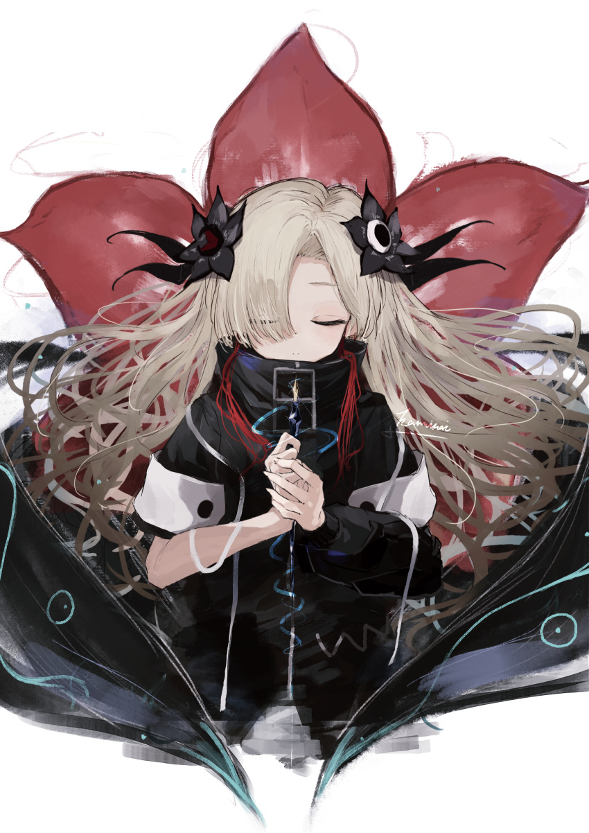 1girl asymmetrical_sleeves black_coat black_flower closed_eyes coat commentary_request facing_viewer flower grey_hair hair_flower hair_ornament hair_over_one_eye highres holding holding_pen isekai_joucho kaminari_kzy kamitsubaki_studio multicolored_hair own_hands_together pen redhead solo two-tone_hair uneven_sleeves upper_body virtual_youtuber