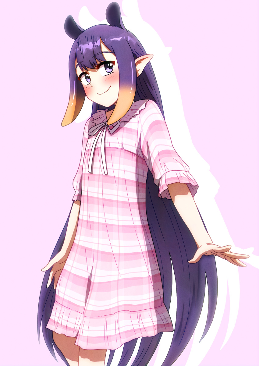1girl absurdres blush ddolbang dress flat_chest highres hololive hololive_english long_hair looking_to_the_side mole mole_under_eye multicolored_hair ninomae_ina'nis pink_dress pointy_ears purple_hair short_sleeves sidelocks simple_background smile solo tentacle_hair two-tone_hair very_long_hair violet_eyes virtual_youtuber