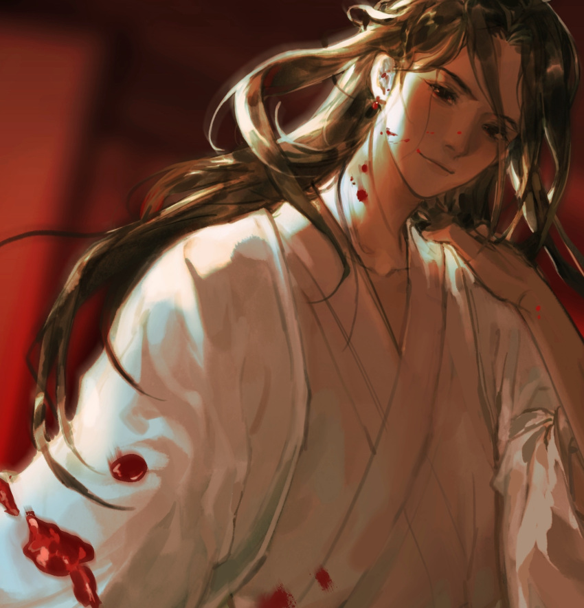 1boy blood blood_on_clothes blood_on_face blurry blurry_background brown_eyes brown_hair chinese_clothes chinese_commentary hand_on_own_shoulder hanfu highres huixian97 long_hair long_sleeves looking_at_viewer male_focus qiang_jin_jiu shen_lanzhou smile solo white_hanfu wide_sleeves