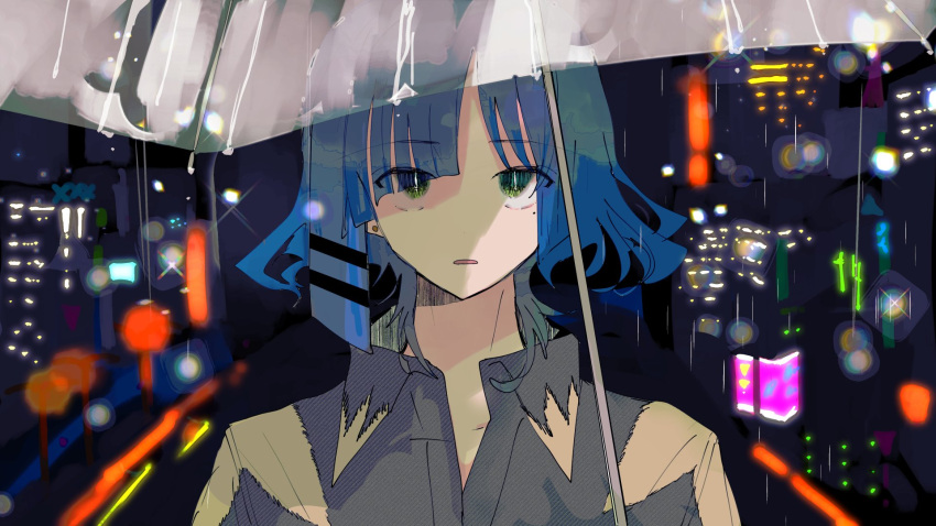 1girl asymmetrical_hair blue_hair bocchi_the_rock! city collared_shirt commentary_request earrings expressionless green_eyes grey_shirt hair_ornament hairclip highres holding holding_umbrella htnn111 jewelry looking_at_viewer medium_hair mole mole_under_eye night open_collar outdoors parted_lips rain shirt solo stud_earrings umbrella upper_body white_umbrella yamada_ryo
