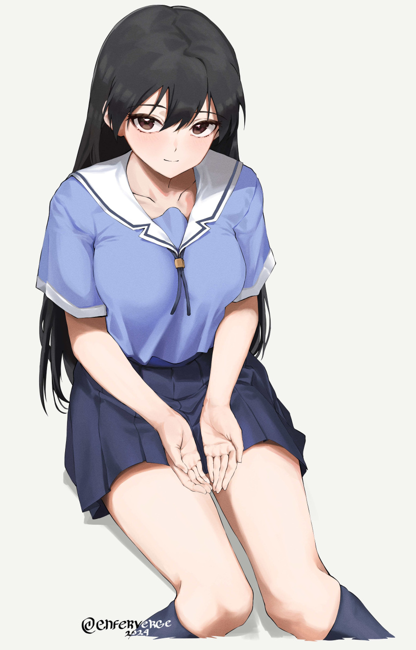1girl absurdres azumanga_daioh black_hair black_thighhighs breasts cupping_hands enferverge from_above highres large_breasts light_smile long_hair looking_at_viewer open_hands own_hands_together pleated_skirt sakaki_(azumanga_daioh) school_uniform sitting skirt thigh-highs thighs
