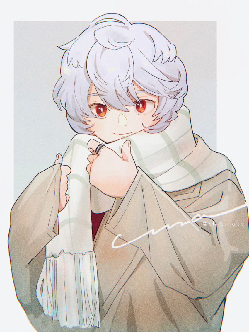 1boy chibi_ake closed_mouth coat grey_background grey_coat hands_up highres jewelry kuga_yuuma long_sleeves looking_at_viewer male_focus multiple_girls red_eyes ring shirt short_hair signature smile solo twitter_username upper_body white_hair white_shirt world_trigger