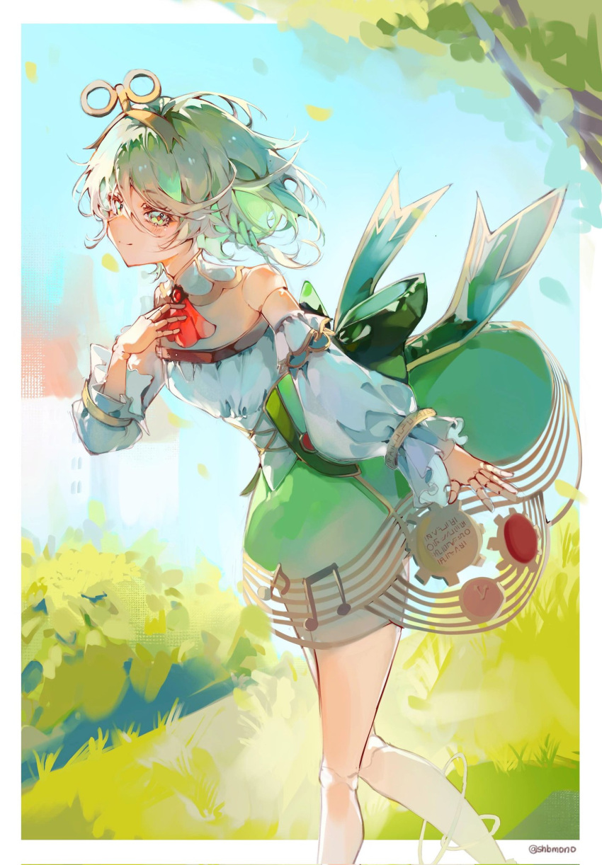 1girl blue_sky cecilia_immergreen commentary doll_joints dress grass green_dress green_eyes green_hair highres holojustice hololive joints musical_note shbmono sky symbol-only_commentary winding_key