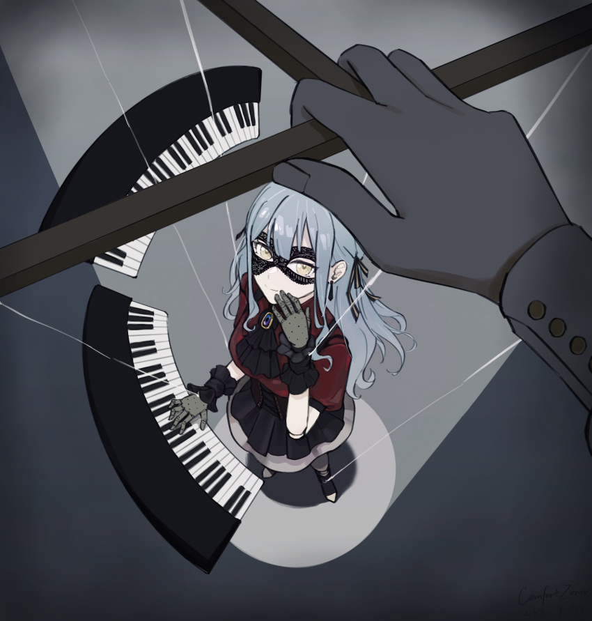 1girl 1other ascot bang_dream! bang_dream!_it's_mygo!!!!! black_ascot black_corset black_ribbon black_skirt black_wrist_cuffs blue_brooch blue_hair chinese_commentary comfort_zoner commentary_request corset earrings hair_ribbon highres instrument jewelry keyboard_(instrument) long_hair looking_at_viewer marionette mask masquerade_mask puffy_short_sleeves puffy_sleeves puppet red_shirt ribbon shirt short_sleeves sidelocks skirt togawa_sakiko wrist_cuffs