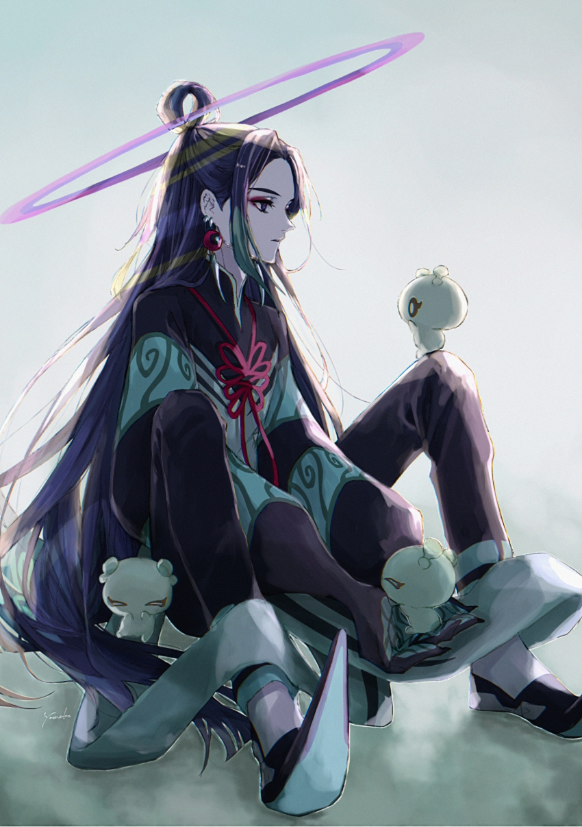 1boy absurdres aged_up black_hair black_pants blue_eyes chinese_clothes con_(fate) earrings eyeshadow fate/grand_order fate_(series) gloves green_eyes hair_rings halo highres holding jewelry long_hair long_sleeves makeup male_focus multicolored_eyes multicolored_hair pale_skin pants red_eyes red_eyeshadow sitting taisui_xingjun_(fate) yumeko_(fgo39625963)