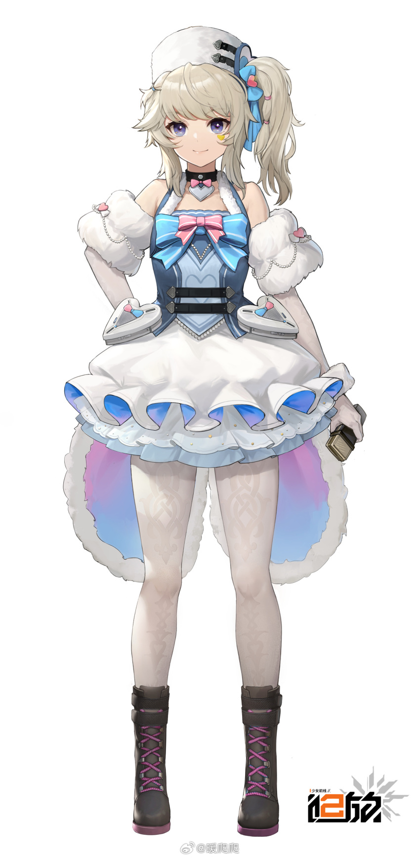 1girl absurdres bare_shoulders black_choker black_footwear blonde_hair blue_bow blue_dress boots bow choker closed_mouth copyright_name cross-laced_footwear detached_sleeves dress elbow_gloves facial_mark frilled_dress frills full_body fur-trimmed_sleeves fur_hat fur_trim girls'_frontline_2:_exilium girls_frontline gloves hair_bow hand_on_own_hip hat heart heart_choker heart_facial_mark highres holding knee_boots lace-up_boots layered_dress logo looking_at_viewer nuanpapa official_alternate_costume official_art pantyhose papakha puffy_dress short_dress short_sleeves side_ponytail sidelocks sleeveless sleeveless_dress smile solo standing tachi-e two-tone_dress vepley_(girls'_frontline_2) violet_eyes weibo_logo weibo_username white_background white_dress white_gloves white_hat white_pantyhose white_wrist_cuffs wrist_cuffs