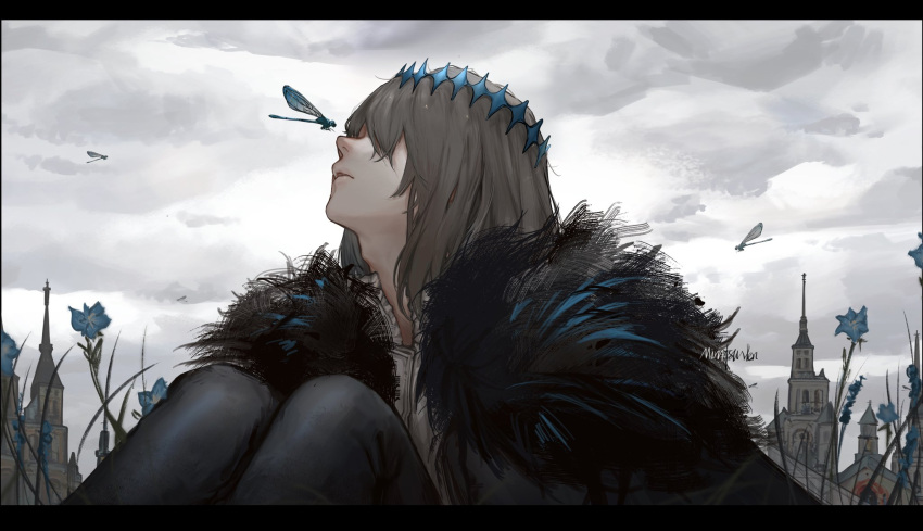 1boy androgynous black_border blue_flower border bug building cape clouds cloudy_sky commentary diamond_hairband dragonfly fate/grand_order fate_(series) flower fur-trimmed_cape fur_trim grass grey_hair highres insect_on_nose insect_wings knees_up male_focus medium_hair minatsunen oberon_(fate) oberon_(third_ascension)_(fate) on_grass outdoors overcast parted_lips profile shirt signature sitting sky solo tall_grass white_shirt wings