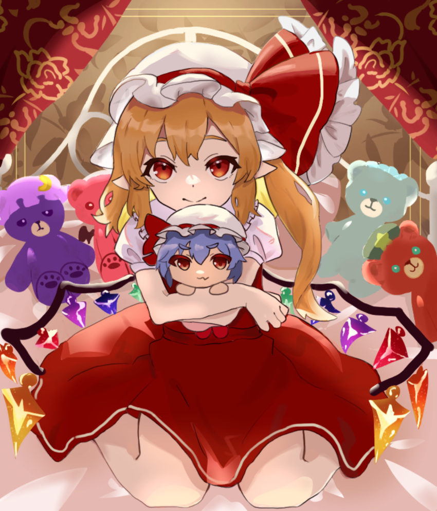 1girl bedroom blonde_hair character_doll crystal_wings dress flandre_scarlet hat highres hong_meiling hugging_object indoor looking_at_viewer medium_hair mob_cap on_bed patchouli_knowledge pointy_ears puffy_short_sleeves puffy_sleeves red_dress red_eyes remilia_scarlet short_sleeves side_ponytail sitting smile solo stuffed_animal stuffed_toy teddy_bear touhou wariza yuzumin