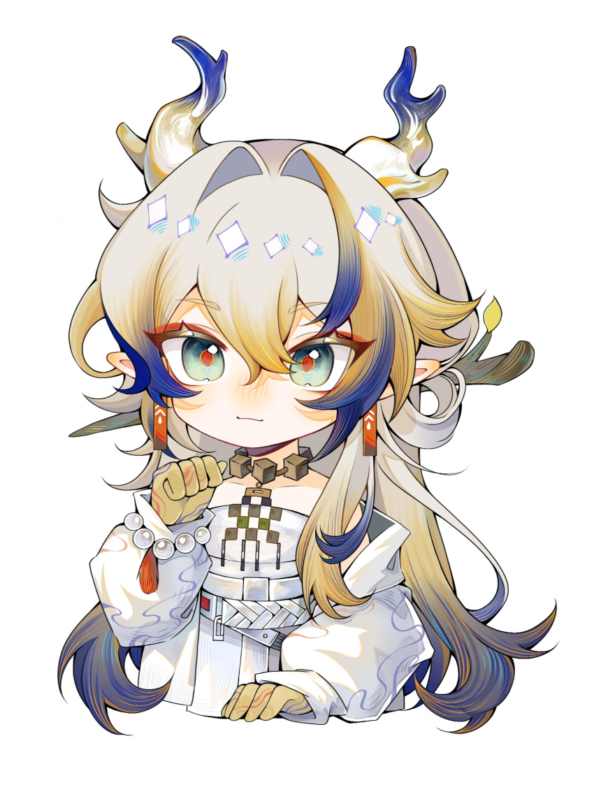 1girl arknights bare_shoulders beads belt blonde_hair chibi chinese_commentary closed_mouth colored_skin commentary_request cropped_torso dragon_girl dragon_horns earrings eyes_visible_through_hair green_eyes grey_hair hair_between_eyes hair_intakes hand_up highres horns jacket jewelry long_hair long_sleeves looking_at_viewer mini_person minigirl multicolored_hair necklace off_shoulder open_clothes open_jacket pointy_ears purple_hair purple_horns qinmuyiyangbuqihuli red_pupils shu_(arknights) simple_background solo strapless tube_top white_background white_belt white_horns white_jacket white_tube_top yellow_horns