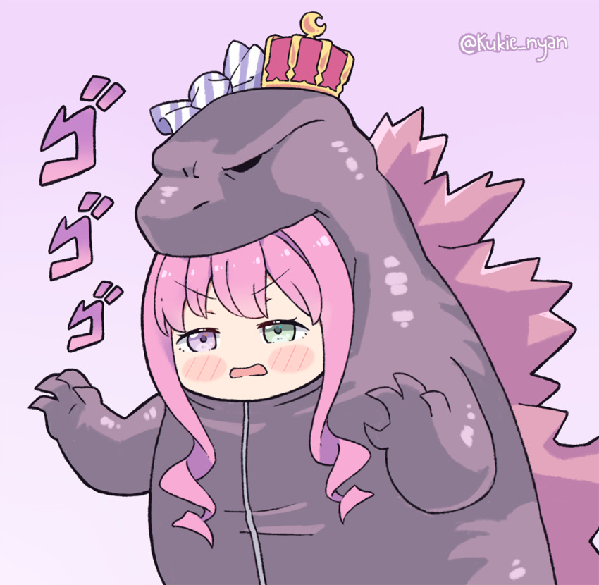 1girl blush blush_stickers candy chibi commentary cosplay crown food godzilla godzilla_(cosplay) godzilla_(series) green_eyes heterochromia himemori_luna hololive kukie-nyan open_hands open_mouth pink_background pink_hair purple_background sidelocks simple_background solo twitter_username upper_body v-shaped_eyebrows violet_eyes virtual_youtuber
