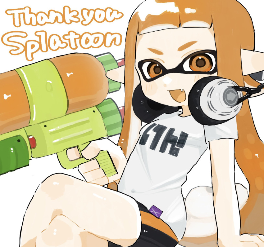 1girl :d arm_support bike_shorts black_shorts blunt_bangs blush_stickers colored_tongue commentary_request copyright_name crossed_legs fang happy headphones headphones_around_neck highres holding holding_weapon inkling inkling_girl inkling_player_character long_hair looking_at_viewer mt38lg open_mouth orange_eyes orange_hair orange_tongue pointy_ears print_shirt shirt short_sleeves shorts simple_background sitting smile solo splatoon_(series) splatoon_1 splattershot_(splatoon) suction_cups tentacle_hair thank_you twintails v-shaped_eyebrows weapon white_background white_shirt