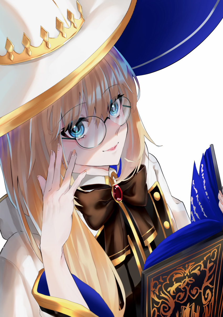 1girl absurdres aesc_(fate) aesc_(rain_witch)_(fate) blonde_hair blue_eyes book bow bowtie brooch cloak dress fate/grand_order fate_(series) glasses gold_trim hat highres holding holding_book jewelry long_hair long_sleeves looking_at_viewer portrait robe round_eyewear simple_background smile solo two-sided_fabric two-sided_headwear two-tone_sleeves white_background white_cloak white_robe wide_brim wide_sleeves witch_hat