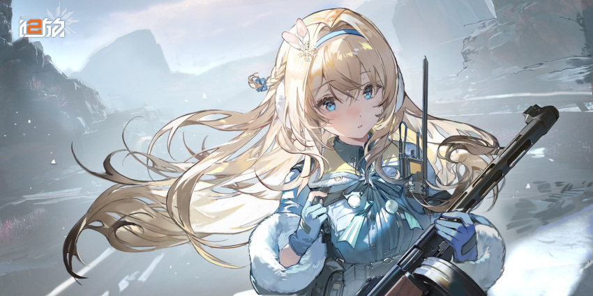 1girl blonde_hair blue_eyes blue_gloves blue_hairband blue_jacket braid car chinese_commentary commentary_request earmuffs floating_hair fur-trimmed_jacket fur_trim girls'_frontline_2:_exilium girls_frontline gloves gun hair_intakes hair_ornament hairband highres jacket logo long_hair looking_at_viewer motor_vehicle official_art outdoors parted_lips partially_fingerless_gloves pouch side_braid snowflake_hair_ornament solo submachine_gun suomi_(girls'_frontline) suomi_kp/-31 upper_body walkie-talkie weapon