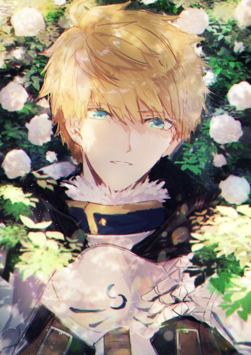 1boy aqua_eyes armor arthur_pendragon_(fate) blonde_hair breastplate ebi_(6_5) fate/grand_order fate_(series) flower fur_trim highres light_particles light_smile looking_at_viewer male_focus parted_lips portrait short_hair smile solo white_flower