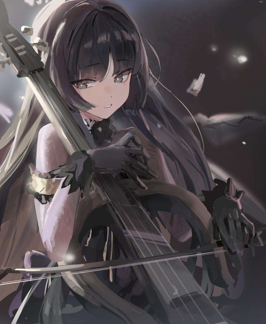 1girl absurdres ambience_synesthesia arknights black_dress black_gloves black_hair bow_(music) bright_pupils commentary_request dark_background dress gloves grey_eyes highres holding holding_bow_(music) instrument long_hair looking_at_viewer mole mole_under_eye rang_go simple_background solo upper_body violin virtuosa_(arknights)