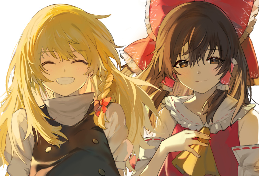 2girls ascot black_vest blonde_hair bow braid brown_eyes brown_hair closed_eyes closed_mouth commentary_request detached_sleeves frilled_bow frilled_hair_tubes frills grin hair_bow hair_tubes hakurei_reimu kirisame_marisa long_hair mero_(starfish_jcs) multiple_girls no_headwear red_bow ribbon-trimmed_sleeves ribbon_trim short_sleeves side_braid single_braid smile touhou vest yellow_ascot