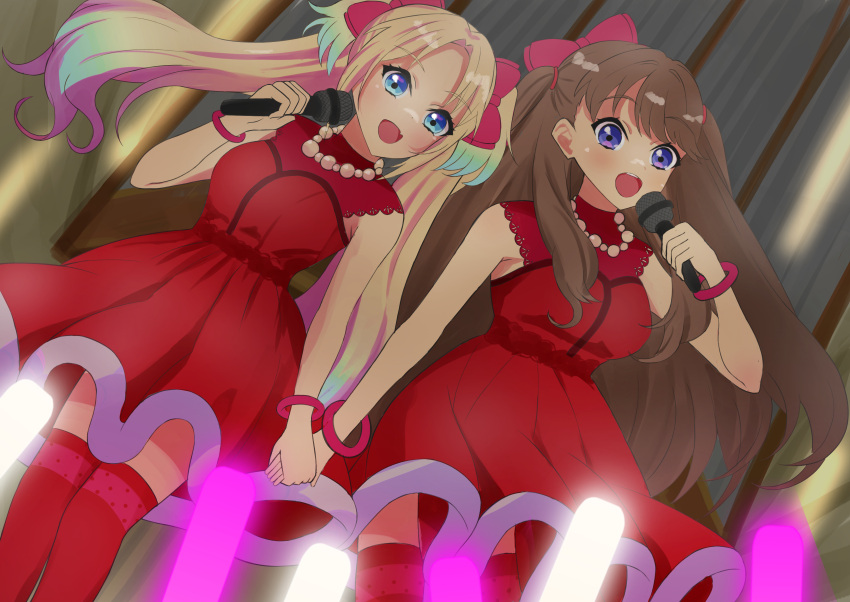 2girls :d absurdres armpit_crease bead_necklace beads blonde_hair blue_eyes blue_hair bow bracelet breasts brown_hair commentary do!_do!_do!_(love_live!) dress fang feet_out_of_frame fujishima_megumi fur-trimmed_dress fur_trim glowstick gradient_hair hair_bow hand_up highres holding_glowstick holding_hands jewelry lace-trimmed_dress lace_trim light_blue_hair link!_like!_love_live! long_hair looking_at_viewer love_live! medium_breasts mira-cra_park! multicolored_hair multiple_girls music necklace open_mouth osawa_rurino over-kneehighs parted_bangs penlight_(glowstick) red_bow red_bracelet red_dress red_thighhighs singing skin_fang sleeveless sleeveless_dress smile teeth thigh-highs torr_(torr_highfree) twintails two_side_up upper_teeth_only violet_eyes virtual_youtuber white_trim