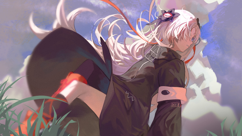 1girl absurdres asymmetrical_footwear black_coat black_flower blue_eyes blue_sky blurry boots chinese_commentary clouds coat commentary_request depth_of_field floating_hair flower from_side grass grey_hair hair_flower hair_ornament hair_over_one_eye highres isekai_joucho kamitsubaki_studio kouhiipan long_hair multicolored_hair outdoors parted_lips red_footwear redhead sky solo streaked_hair two-tone_hair very_long_hair virtual_youtuber white_hair