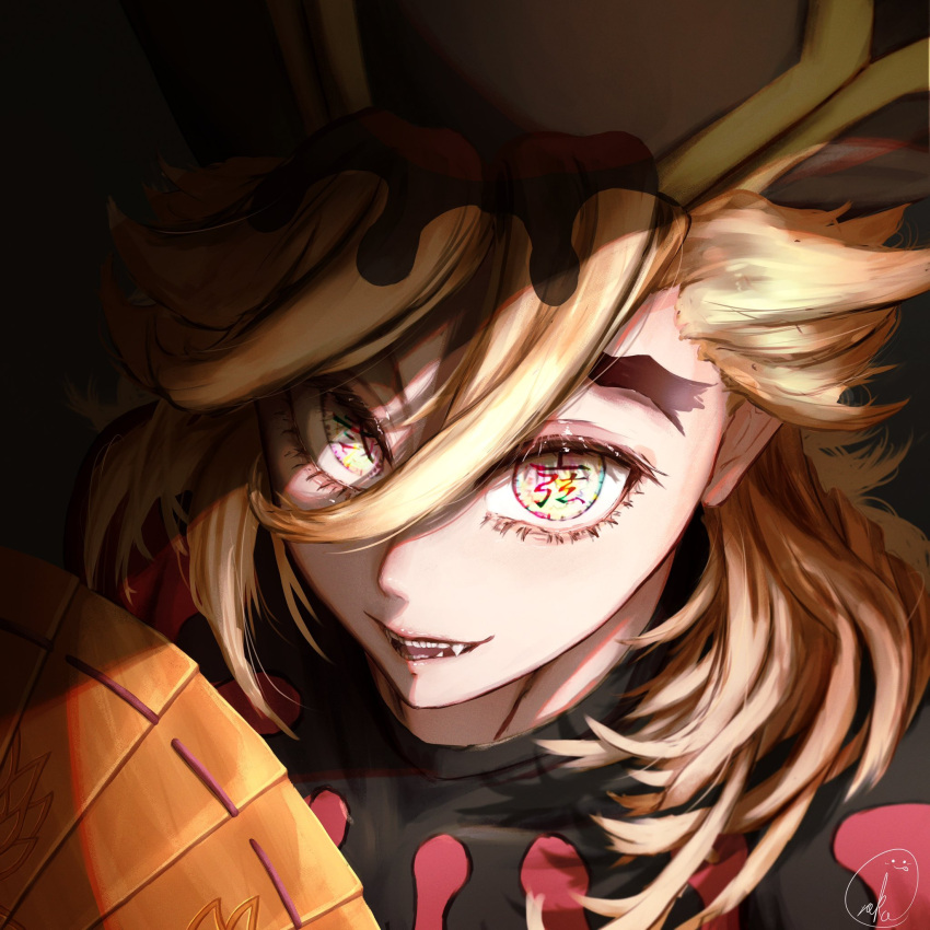 1boy black_hat black_shirt blonde_hair demon_boy douma_(kimetsu_no_yaiba) fangs hair_between_eyes hand_fan hat highres kimetsu_no_yaiba long_hair looking_at_viewer male_focus multicolored_eyes open_mouth rainbow_eyes red_shirt shirt smile solo text_in_eyes thick_eyebrows two-tone_shirt