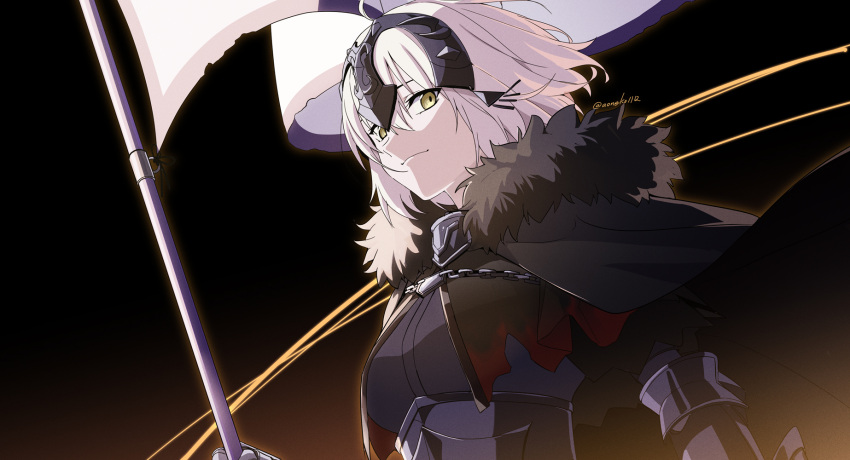 1girl aoneko1112 armor black_background black_cape cape chain closed_mouth commentary_request fate/grand_order fate_(series) flag fur-trimmed_cape fur_trim gauntlets headpiece highres holding holding_flag jeanne_d'arc_alter_(avenger)_(fate) jeanne_d'arc_alter_(avenger)_(first_ascension)_(fate) jeanne_d'arc_alter_(fate) looking_at_viewer pale_skin short_hair smile solo twitter_username white_hair yellow_eyes