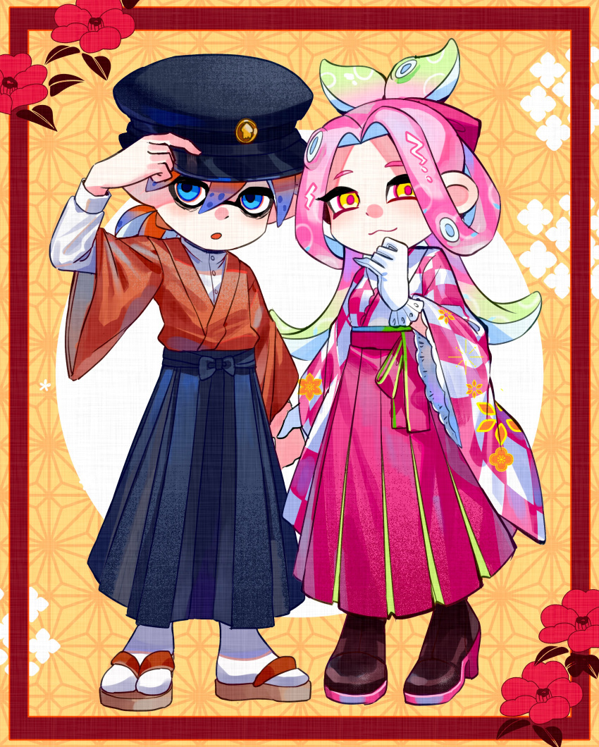 1boy 1girl absurdres black_hat blue_bow blue_eyes blue_skirt border bow checkered_haori chinese_commentary circle citrusplatsoda closed_mouth colored_tips commentary_request floral_background gloves green_hair hair_between_eyes hakama hakama_skirt haori hat highres inkling inkling_boy inkling_player_character inset_border japanese_clothes long_hair multicolored_hair octoling octoling_girl octoling_player_character peaked_cap pink_hair pink_skirt platform_footwear platform_heels red_border red_haori sandals skirt smile splatoon_(series) topknot white_gloves wide_sleeves yellow_background yellow_eyes zouri