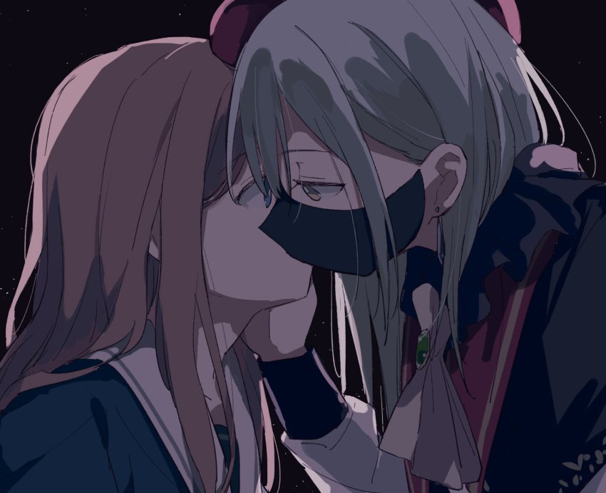 2girls ascot bang_dream! bang_dream!_it's_mygo!!!!! black_background black_capelet black_mask black_shirt blue_eyes brown_hair capelet coldcat. commentary earrings from_side green_brooch green_hair hand_on_another's_face hat highres jewelry kiss kissing_through_mask long_hair looking_at_another mask mouth_mask multiple_girls nagasaki_soyo red_hat sailor_collar shirt stud_earrings upper_body wakaba_mutsumi white_ascot white_sailor_collar yellow_eyes yuri