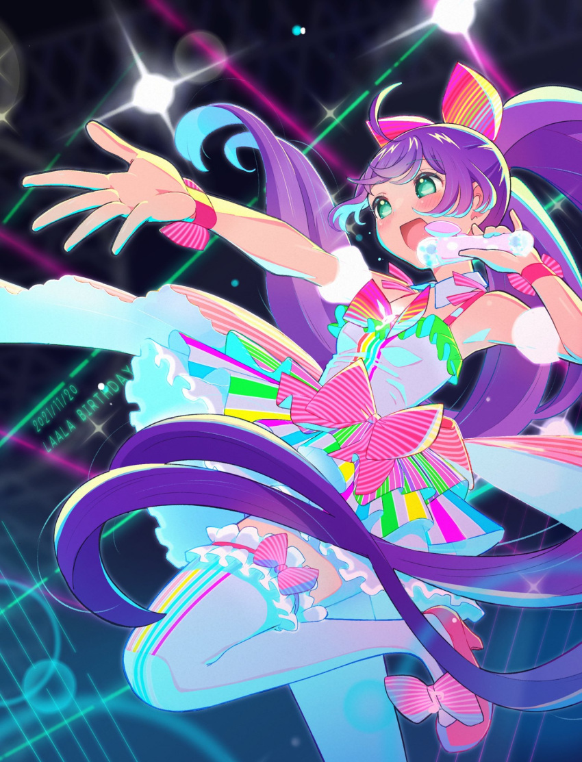 1girl :d ahoge bow breasts commentary_request dated detached_sleeves dress frilled_thighhighs frills glowing_clothes green_eyes hair_bow hand_up highres holding holding_microphone hyakumangoku_masurao idol idol_clothes long_hair manaka_laala microphone multicolored_clothes multicolored_dress open_mouth outstretched_arm pink_bow pink_footwear pretty_series pripara puffy_detached_sleeves puffy_sleeves purple_hair shoes small_breasts smile solo sparkle standing standing_on_one_leg thigh-highs treble_clef twintails very_long_hair white_thighhighs
