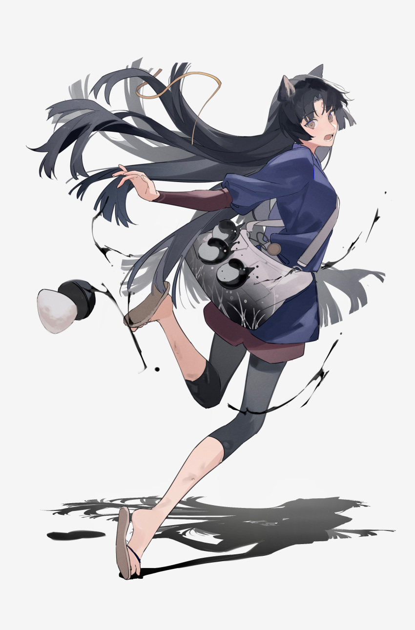 1girl absurdres animal_ears arknights azure_silan bag black_hair blue_kimono bowl brown_footwear chinese_commentary commentary_request facial_mark food forehead_mark full_body grey_background grey_eyes highres japanese_clothes kimono leggings long_hair looking_back no_socks open_mouth parted_bangs saga_(arknights) sandals shoe_soles simple_background solo standing tripping turning_head