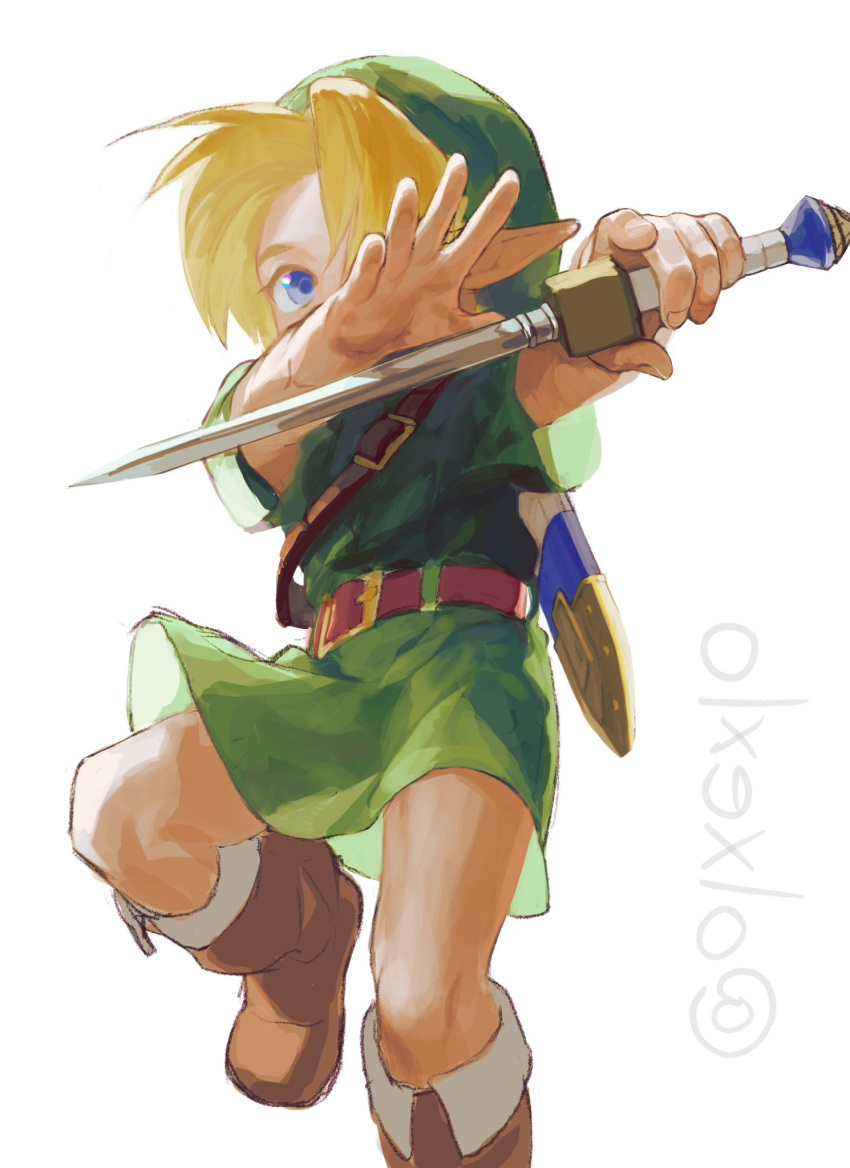 1boy belt blonde_hair blue_eyes boots brown_footwear child dagger fighting_stance full_body hat highres holding holding_weapon knee_boots knife left-handed link looking_at_viewer male_focus olxexlo pointy_ears sheath simple_background solo standing the_legend_of_zelda the_legend_of_zelda:_ocarina_of_time weapon white_background young_link