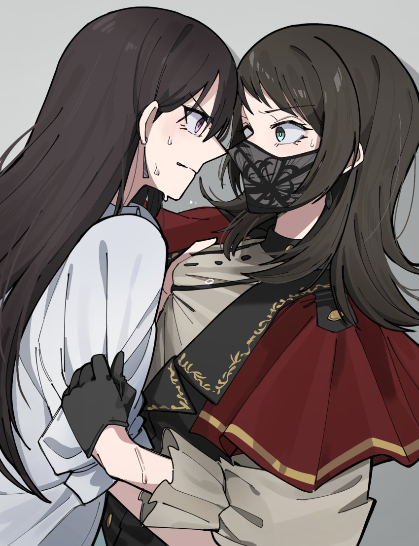 2girls bang_dream! bang_dream!_it's_mygo!!!!! black_gloves black_hair black_vest capelet closed_mouth commentary_request earrings eye_contact gloves green_eyes grey_background hair_behind_ear hair_between_eyes highres jacket jewelry long_hair long_sleeves looking_at_another mask medium_hair mouth_mask multiple_girls nanami_(nunnun_0410) red_capelet shiina_taki shirt shirt_grab sidelocks simple_background sweat sweatdrop vest violet_eyes white_jacket white_shirt yahata_umiri yuri