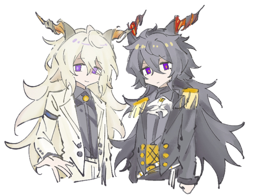 2boys arknights ascot black_hair black_jacket chinese_commentary closed_mouth collared_shirt commentary_request ebenholz_(arknights) epaulettes fringe_trim grey_shirt hair_between_eyes highres horns jacket jiekuijiangshadaonijiamenkou kreide_(arknights) long_hair long_sleeves male_focus multiple_boys no_nose open_clothes open_jacket shirt simple_background smile violet_eyes white_ascot white_background white_hair white_jacket yellow_pupils