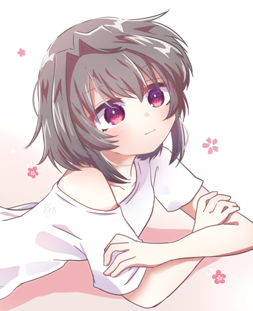 1girl 9-nine- :3 absurdres arm_support black_hair blush closed_mouth commentary crossed_arms from_side hair_between_eyes hair_down hair_intakes highres looking_at_viewer red_eyes shirt short_hair short_sleeves signature simple_background single_bare_shoulder smile solo upper_body utuigawa white_background white_shirt yuuki_noa