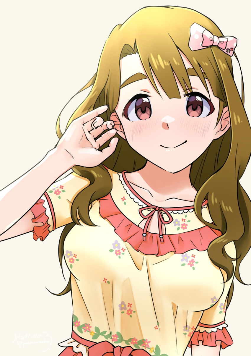 1girl absurdres blush bow breasts brown_background brown_eyes brown_hair closed_mouth collarbone floral_print frilled_shirt frills hair_bow hair_ribbon hand_up highres idolmaster idolmaster_million_live! idolmaster_million_live!_theater_days long_hair looking_at_viewer medium_breasts miyao_miya pink_ribbon print_shirt red_bow ribbon shirt short_sleeves simple_background smile solo thick_eyebrows two-tone_shirt upper_body yawaraka_mellow