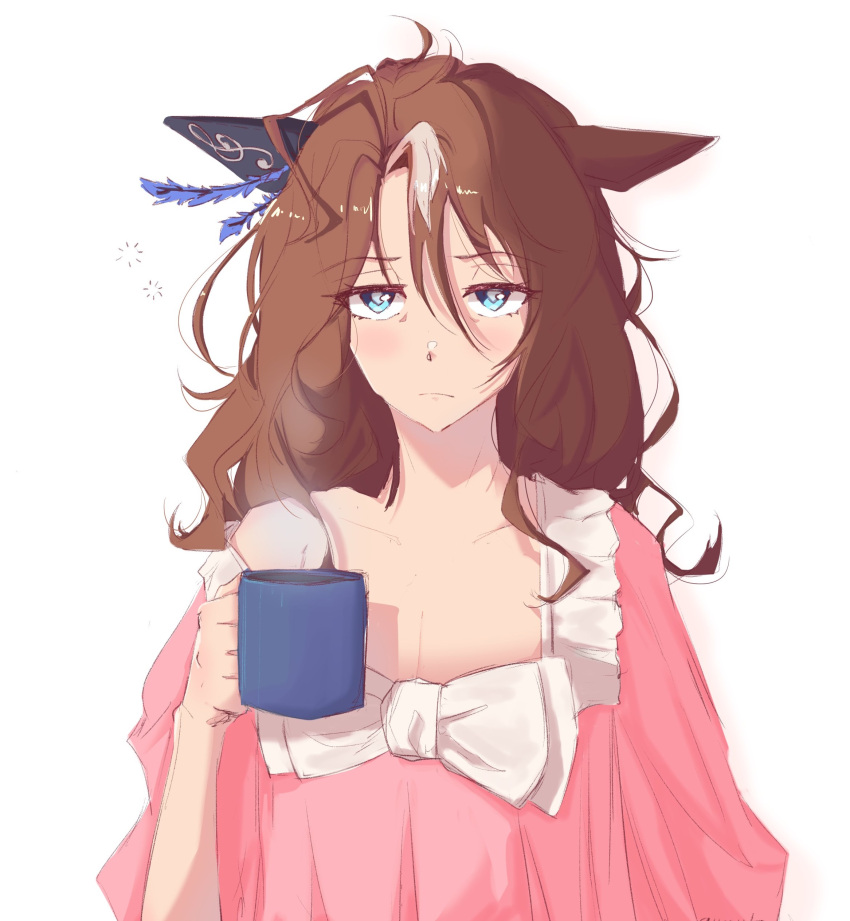 1girl absurdres ahoge aikoiito alternate_costume alternate_hairstyle animal_ears blue_eyes bow brown_hair closed_mouth collarbone cup ear_covers ears_down hair_between_eyes highres holding holding_cup horse_ears horse_girl long_hair long_sleeves looking_at_viewer mug multicolored_hair simple_background single_ear_cover solo sounds_of_earth_(umamusume) streaked_hair umamusume upper_body white_background