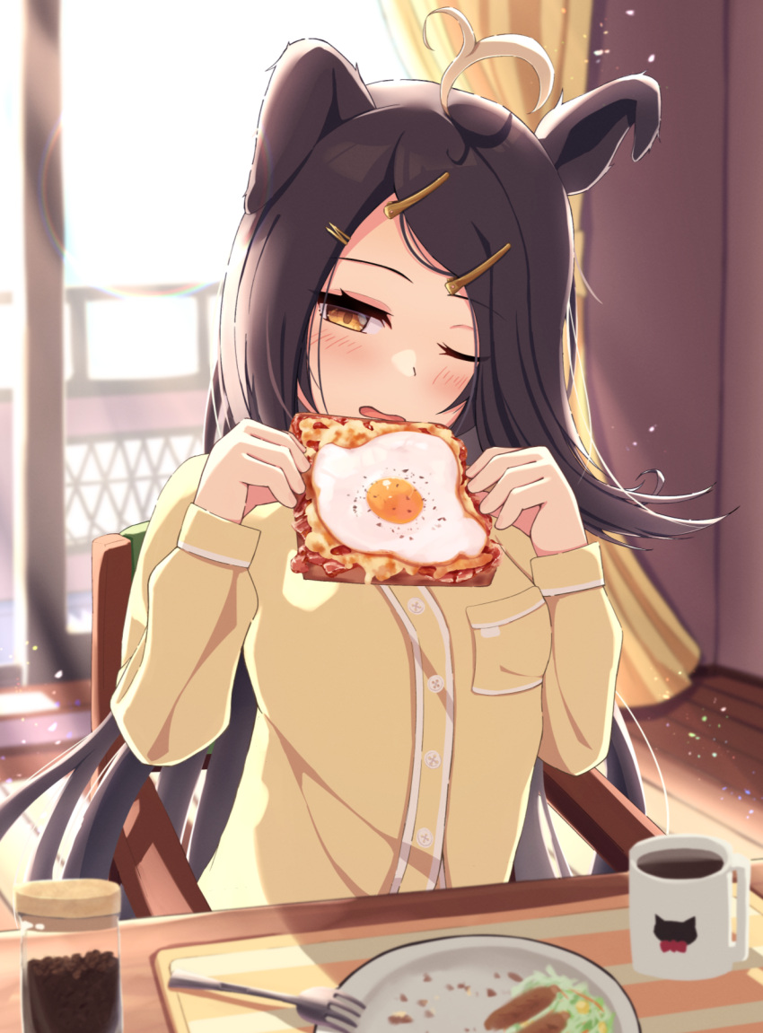 1girl ahoge alternate_costume alternate_hairstyle animal_ears black_hair blurry blurry_background coffee_mug commentary_request cup curtains ear_down egg food fork fried_egg fried_egg_on_toast hair_ornament hairclip highres holding holding_food horse_ears horse_girl horse_tail indoors manhattan_cafe_(umamusume) mug multicolored_hair on_chair one_eye_closed open_mouth pajamas plate sitting snowpict solo streaked_hair sunlight table tail umamusume window yellow_pajamas