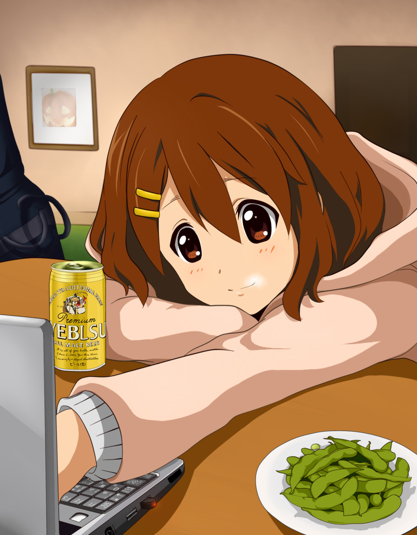 brand_name_imitation brown_eyes brown_hair can computer guitar_case highres hirasawa_yui instrument_case jack-o'-lantern k-on! laptop natu_(natu-tobira) peas pumpkin short_hair