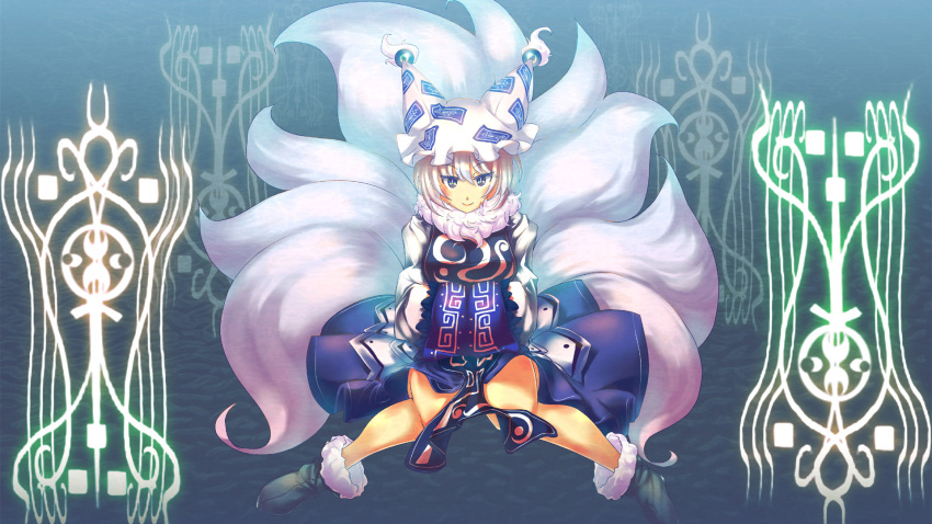 alternate_color alternate_hair_color blue_eyes breasts dress fox_tail fur_trim hands_in_sleeves hat highres kagemaro large_breasts multiple_tails short_hair silver_hair slit_pupils smile solo tail touhou yakumo_ran