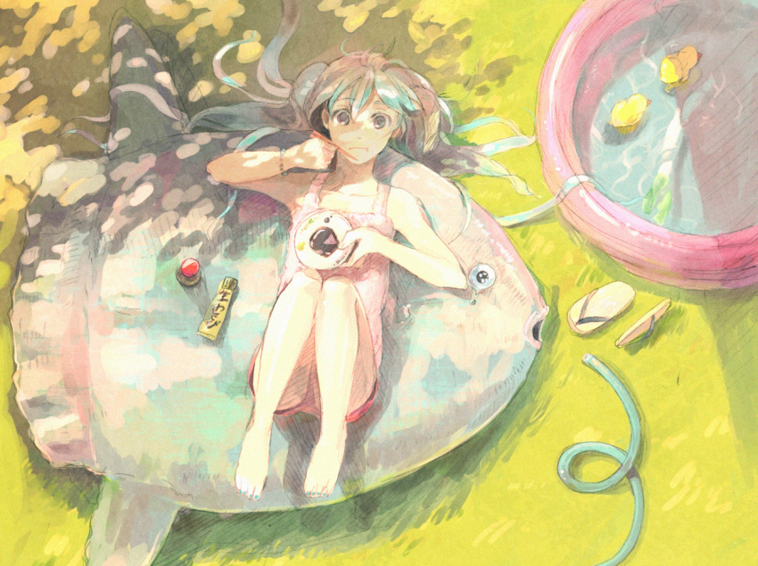 aqua_hair barefoot bracelet chopsticks eating feet fish from_above grass hatsune_miku hose jewelry keipomjp knees_on_chest long_hair on_back rubber_duck sandals shade solo spring_onion sunfish vocaloid wading_pool wasabi water