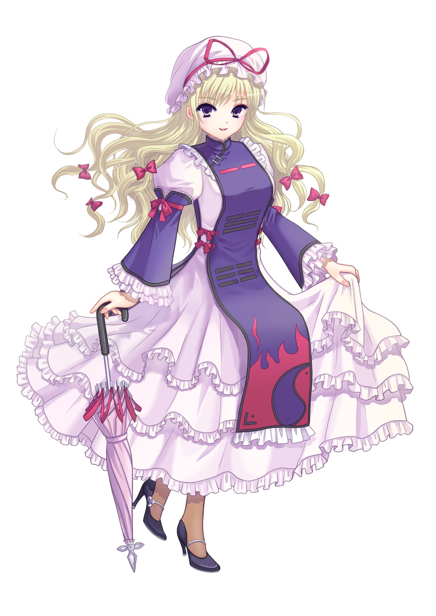 adapted_costume alha blonde_hair bow closed_umbrella dress frilled_dress frills hair_bow hat high_heels highres long_hair looking_at_viewer multicolored_eyes purple_eyes shoes skirt_hold smile solo tabard touhou transparent_background umbrella violet_eyes yakumo_yukari yellow_eyes