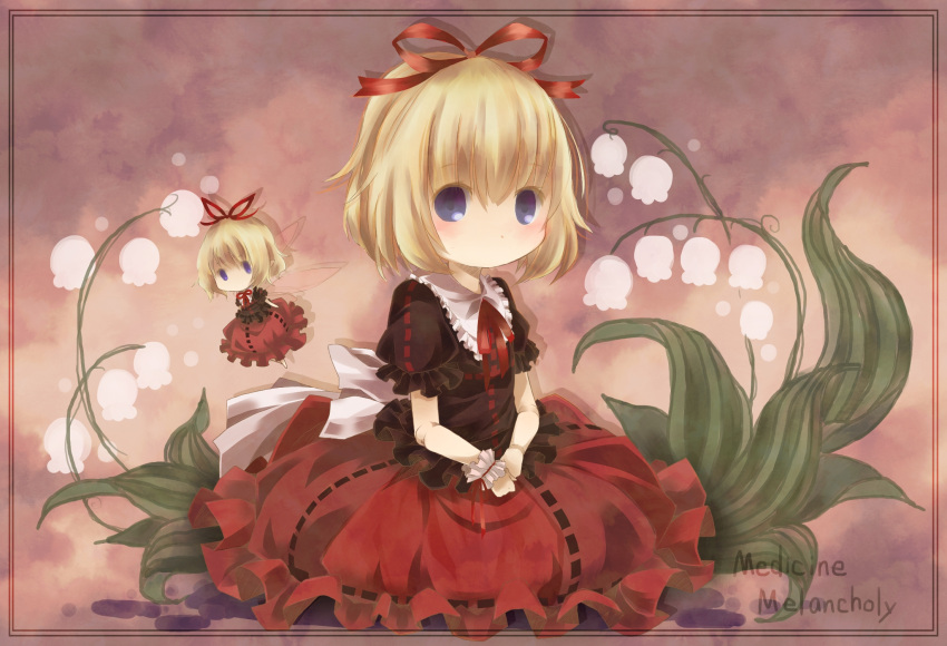bad_id blonde_hair blouse blue_eyes border bow character_name doll_joints fairy_wings flower frills hair_ribbon hands_on_lap highres leaf lily_of_the_valley looking_at_viewer medicine_melancholy no_mouth puffy_sleeves red_background ribbon seiza short_hair short_hait short_sleeves sitting skirt solo su-san touhou toutenkou wings wrist_cuffs