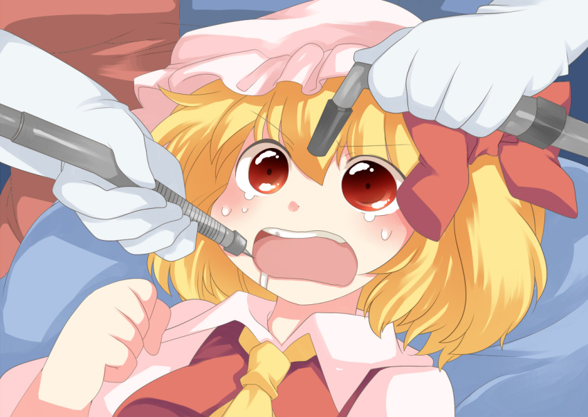 aenobas ascot blonde_hair blush bow bust close-up commentary commentary_request dentist drill drooling flandre_scarlet gloves hair_bow hammer_(sunset_beach) hat multiple_girls on_back open_mouth red_eyes short_hair side_ponytail tears touhou white_gloves yagokoro_eirin