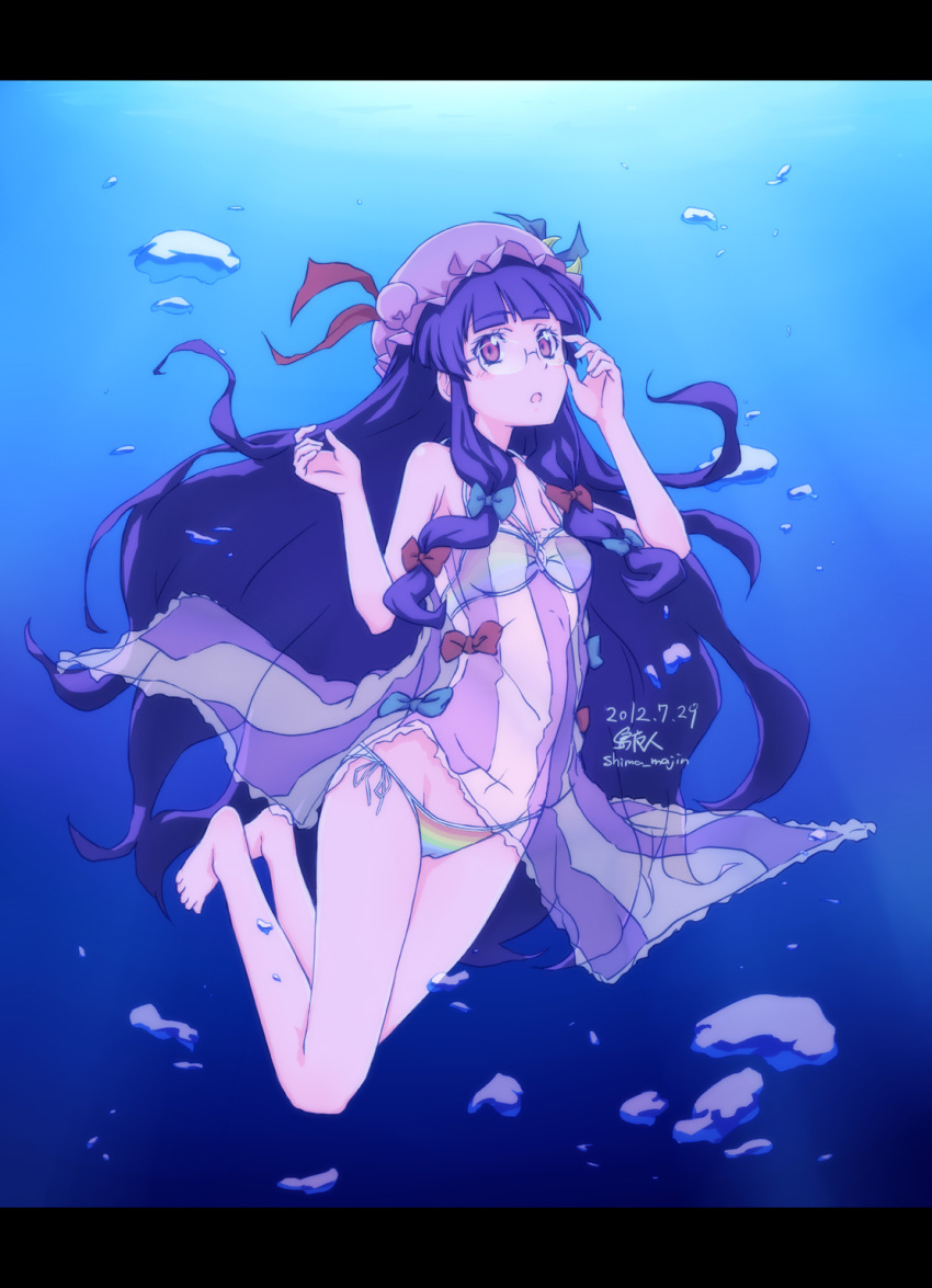 afloat artist_name bad_id barefoot bespectacled bikini bubble dated dress glasses hat highres letterboxed long_hair patchouli_knowledge pink_eyes purple_hair shima_majin solo striped striped_bikini striped_swimsuit swimsuit touhou underwater