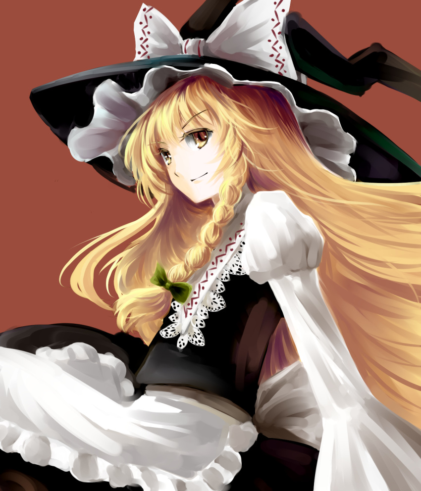 apron blonde_hair bow braid colored_eyelashes eyelashes face hair_bow hair_ribbon hat hat_ribbon highres kirisame_marisa long_hair long_sleeves ribbon simple_background smile smirk solo touhou vetina wide_sleeves witch witch_hat yellow_eyes