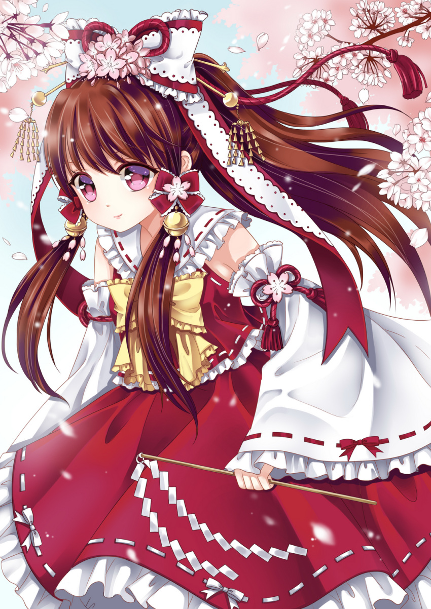 bad_id bell bow brown_hair cherry_blossoms detached_sleeves embellished_costume flower gohei hair_bow hair_ribbon hakurei_reimu highres long_hair petals ponytail red_eyes ribbon smile solo sumomo_(tyc78503012) touhou